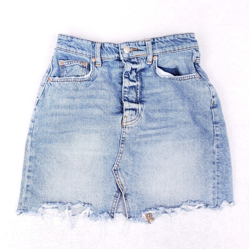 Gina Tricot Denim Skirt Button Front Raw Hem Light Blue‎ Womens 36 Casual
